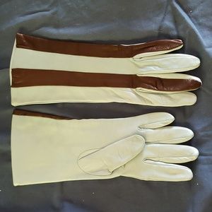 Women's Neiman Marcus size 8 leather gloves. Teal and brown